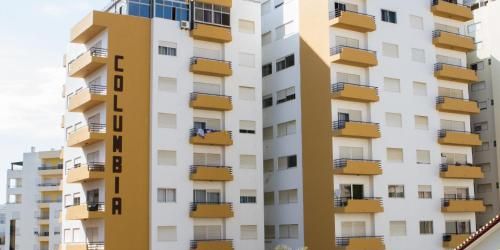 Забронировать Apartamentos Turísticos Coral da Rocha 3