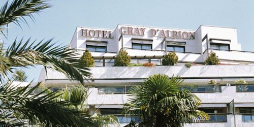 Забронировать Hôtel Gray d'Albion Barrière Cannes