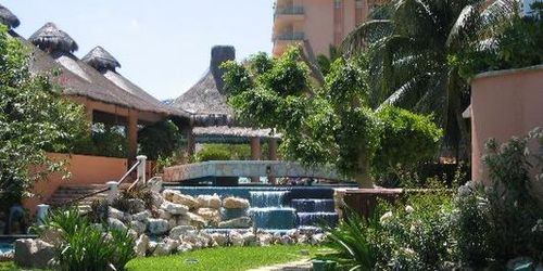 Забронировать Fiesta Americana Grand Coral Beach Cancun Resort & Spa