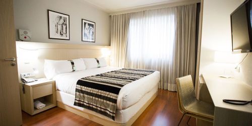 Забронировать Holiday Inn Andorra