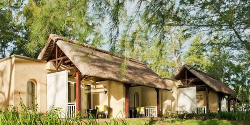 Забронировать Outrigger Mauritius Resort & Spa