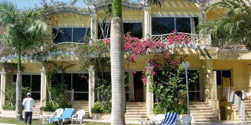 Забронировать Paradise Inn Beach Resort
