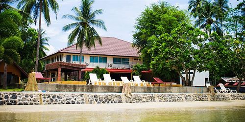 Забронировать Kaw Kwang Beach Resort