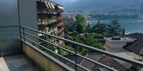 Забронировать Amazing lake view Lugano Apartment