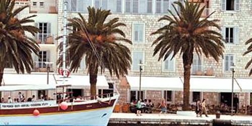 Забронировать Riva Hvar Yacht Harbour Hotel