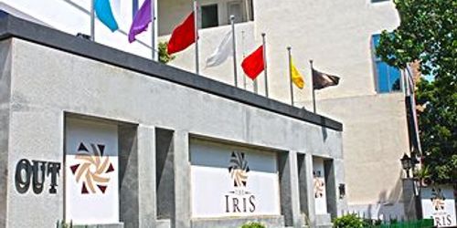 Забронировать The Iris Hotel