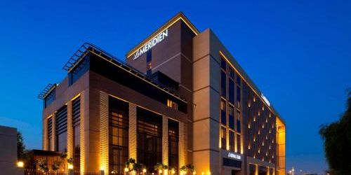 Забронировать Le Méridien Dubai Hotel & Conference Centre