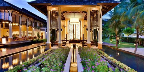Забронировать Bhu Nga Thani Resort & Spa
