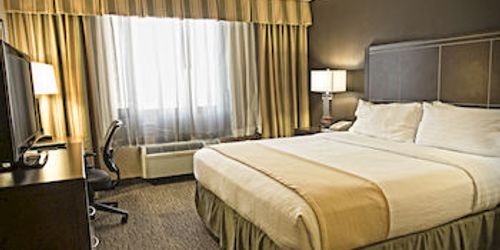 Забронировать Holiday Inn Hotel & Suites Anaheim