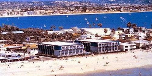 Забронировать Blue Sea Beach Hotel