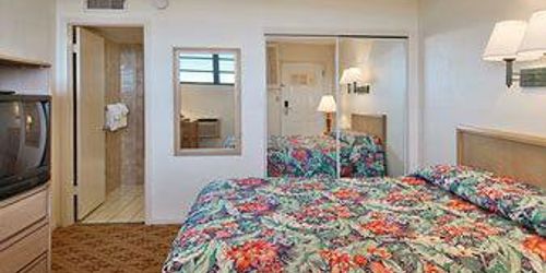 Забронировать Key West Bayside Inn & Suites
