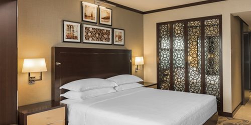 Забронировать Sheraton Dubai Creek Hotel & Towers