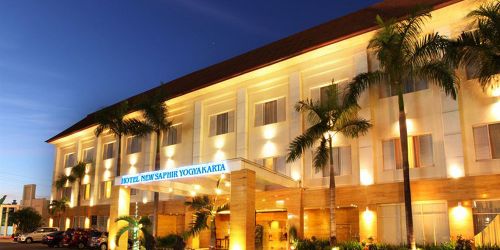 Забронировать Hotel New Saphir Yogyakarta