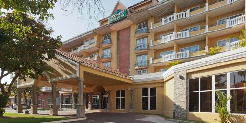 Забронировать Country Inn & Suites Panama Canal