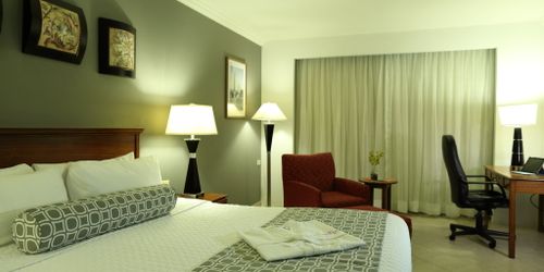 Забронировать Crowne Plaza Panama