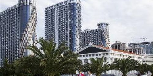 Забронировать Silk Road Sea Towers Batumi Apartments