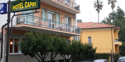 Забронировать Hotel Capri