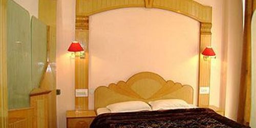 Забронировать Hotel Sandhya Palace