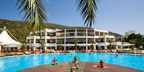 Забронировать Latanya Beach Resort Hotel