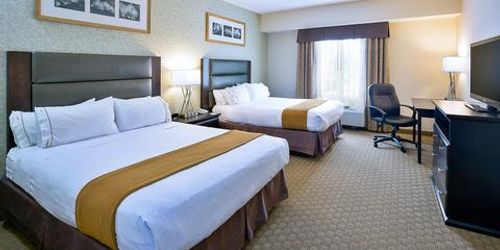 Забронировать Holiday Inn Express Hotel & Suites Ottawa Airport