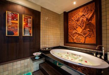 เฮือนนานาบูติกโฮเต็ล (Huern na na Boutique Hotel)
