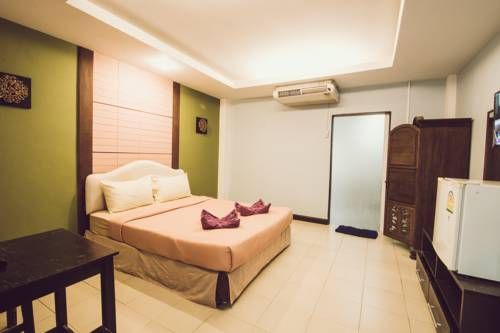 เฮือนดาหลา รีสอร์ท (Huandalha Resort)