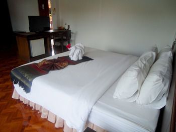ใบหยกชาเล่ต์ (Baiyoke Chalet)