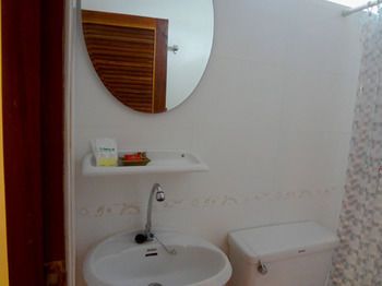 ใบหยกชาเล่ต์ (Baiyoke Chalet)