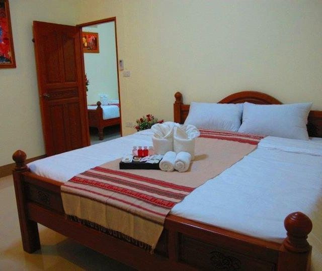 เฮือนข่วงน่าน (Huen Kuang Nan Hotel)