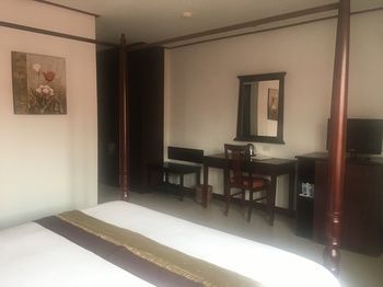 โรงแรมเอวี (AV Hotel)