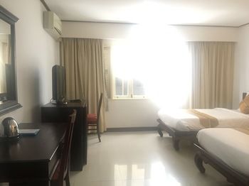โรงแรมเอวี (AV Hotel)