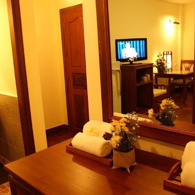 อวิลล่า ผาสุข โฮเต็ล (Avilla Phasouk Hotel)