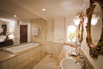 ทวารา บูติคโฮเต็ล (Dhavara Boutique Hotel)