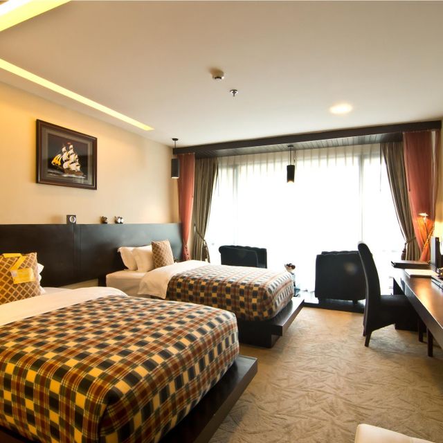 โรงแรมรัศมี พลาซ่า เวียงจันทน์ (Rashmi's Plaza Hotel Vientiane)