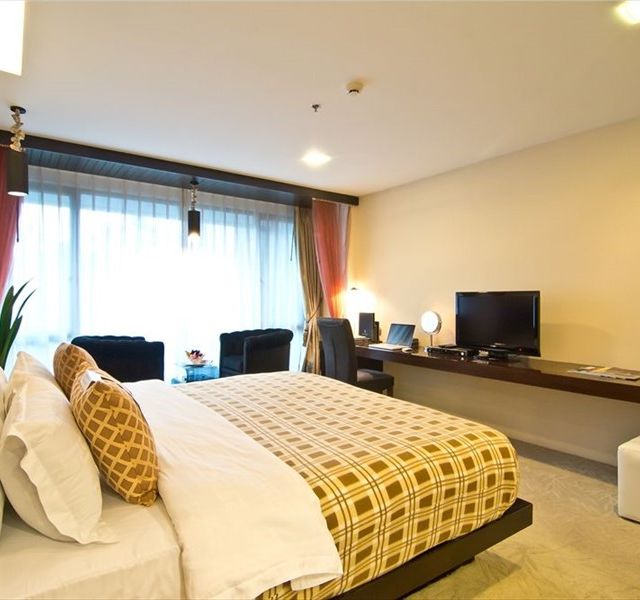 โรงแรมรัศมี พลาซ่า เวียงจันทน์ (Rashmi's Plaza Hotel Vientiane)