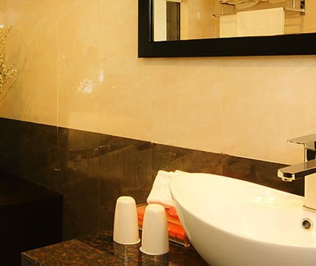 โรงแรมรัศมี พลาซ่า เวียงจันทน์ (Rashmi's Plaza Hotel Vientiane)