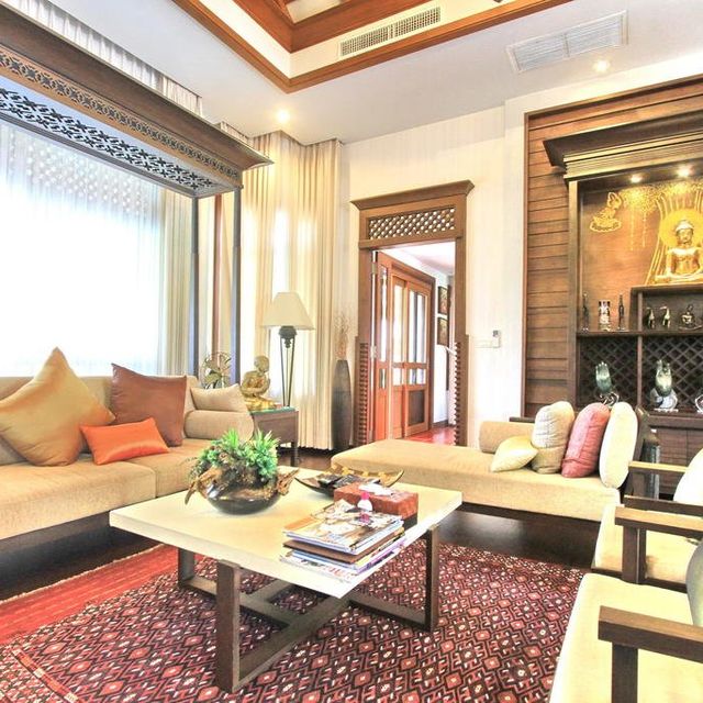 คุ้มนคร วิลลา (Khum Nakorn Villa)