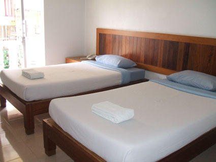 โรงแรมบุษน้ำทอง (Butnamtong Hotel)