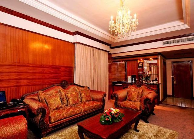 ดอนจัน พาเลซ โฮเต็ล แอนด์ คอนเวนชั่น(Don Chan Palace Hotel & Convention)
