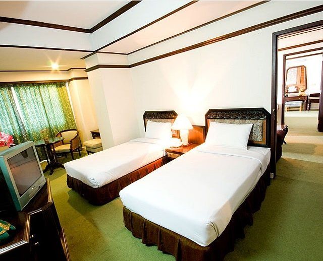 โรงแรมพิณ (Pin Hotel)