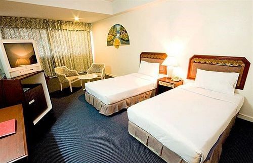 โรงแรมพิณ (Pin Hotel)