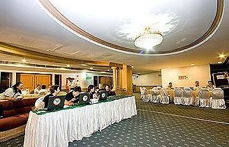 โรงแรมพิณ (Pin Hotel)
