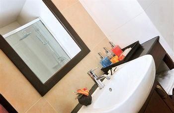 โรงแรมชาลานาบูติค (Salana Boutique Hotel)