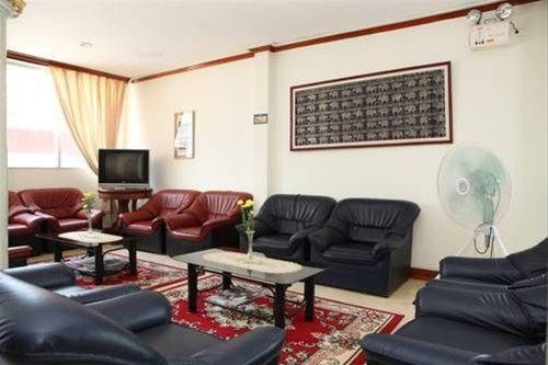 อรุณ เรซิเด้นซ์  โฮเต็ล (Aroon Residence Hotel)