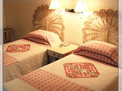 โรงแรมเทวราช (Dhevaraj Hotel)