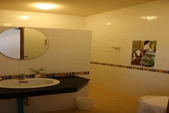 อภิราตา รีสอร์ท (Apirata Resort)