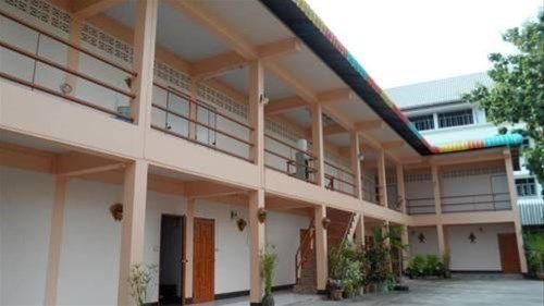 พวงชมพู เพลส (Puangchompoo Place)