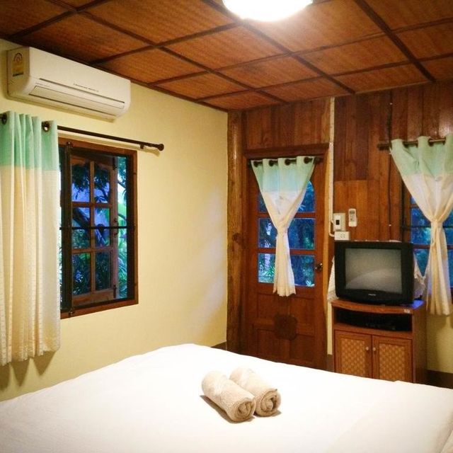 แสงสว่าง รีสอร์ท (Sangsawang Resort)