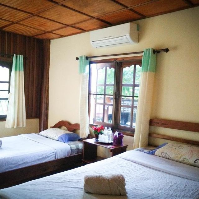 แสงสว่าง รีสอร์ท (Sangsawang Resort)