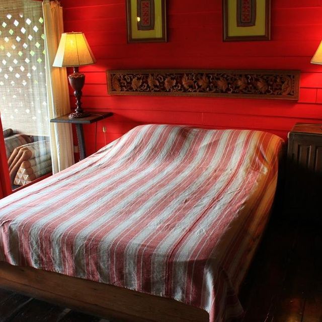 เดอะ ริเวอร์ไซด์ เกสท์ เฮ้าส์ (The Riverside Guest House)